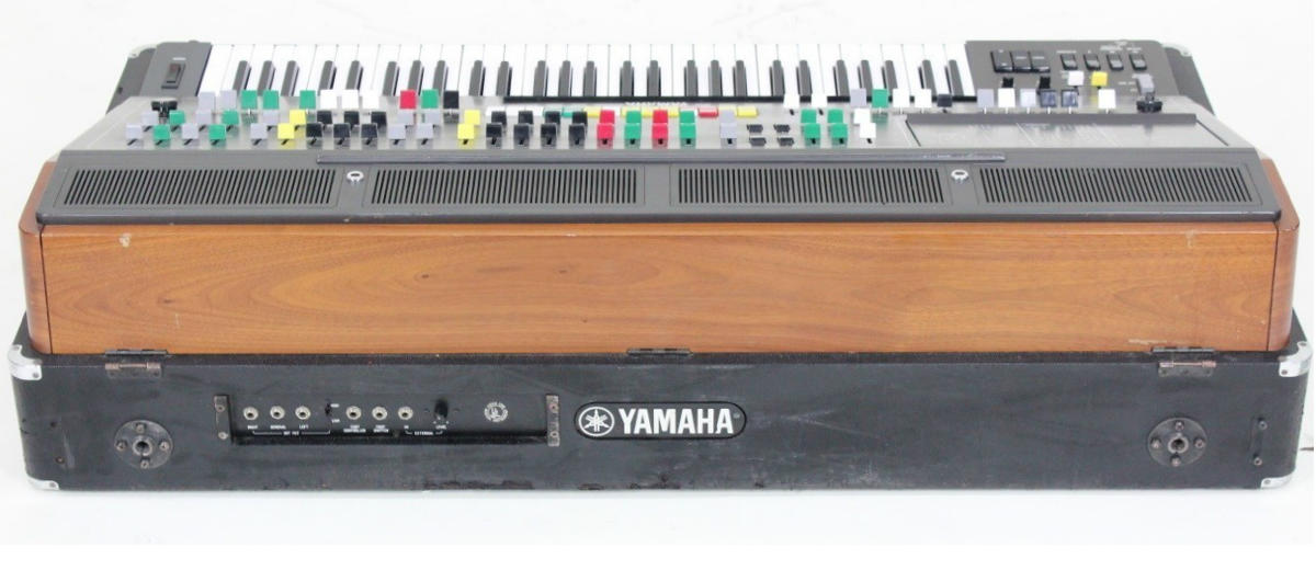 Yamaha_CS-80_back2_1200x520px