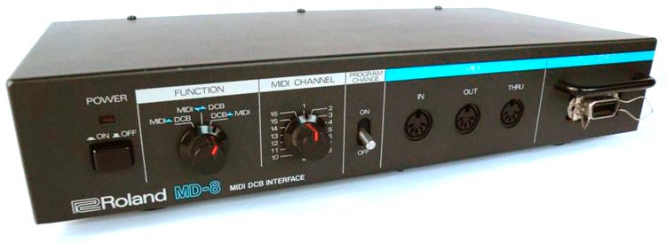 El convertidor Roland MD-8 o los retrofits MIDI no le bastaron a Jupiter-8 para luchar contra la invasión de los sintes digitales con MIDI