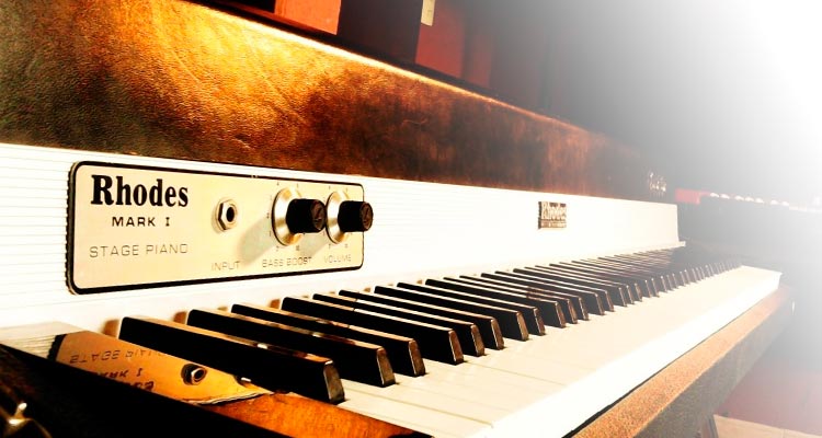 Piano Rhodes de segunda mano, consejos de compra - Music - SONICplug | Tecnología musical y sonido