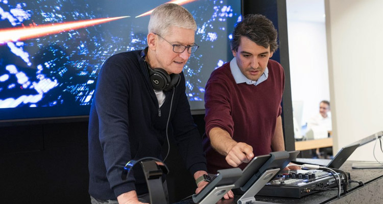 Apple VS DJing: El búnker de Algoriddim HQ recibe la visita de Tim Cook