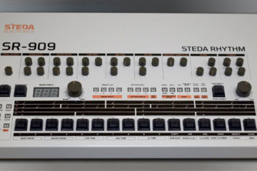 Steda SR-909 no es la Roland TR-909 que deseas tener, pero al menos puedes acercarte mucho