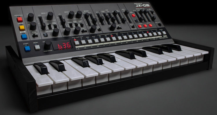 Roland JX-08 devuelve a nuestro tiempo el sintetizador polifónico JX-8P con su programador