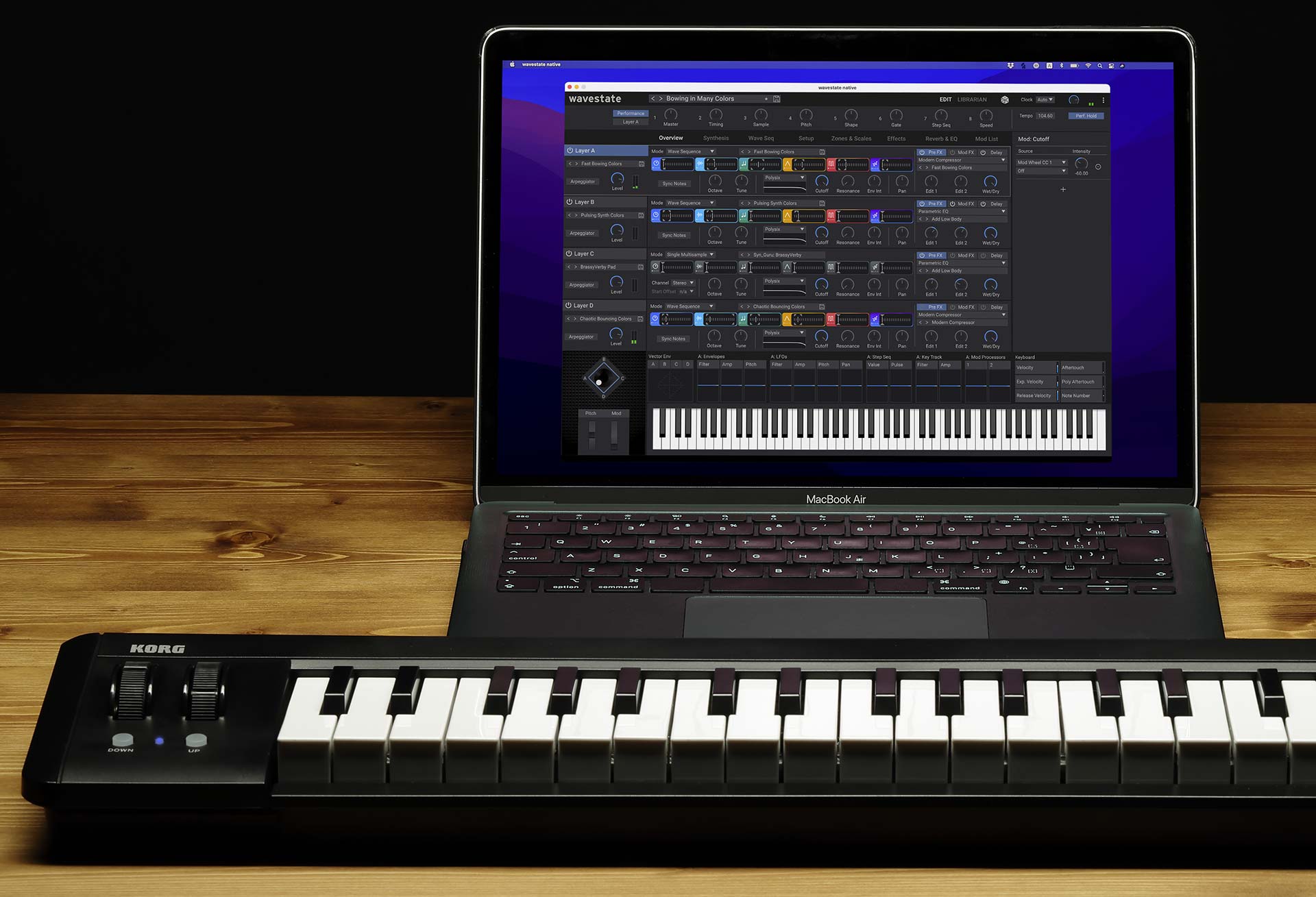 El nuevo sintetizador wavestate native controlado desde un sencillo teclado MIDI de la marca