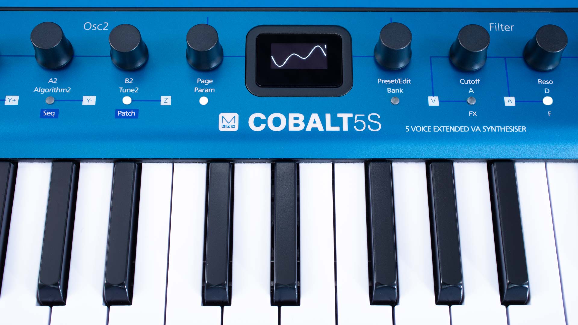 Mucho sonido y opciones en un formato tan compacto: Cobalt5S es increíblemente pequeño en tamaño, pero grande en posibilidades