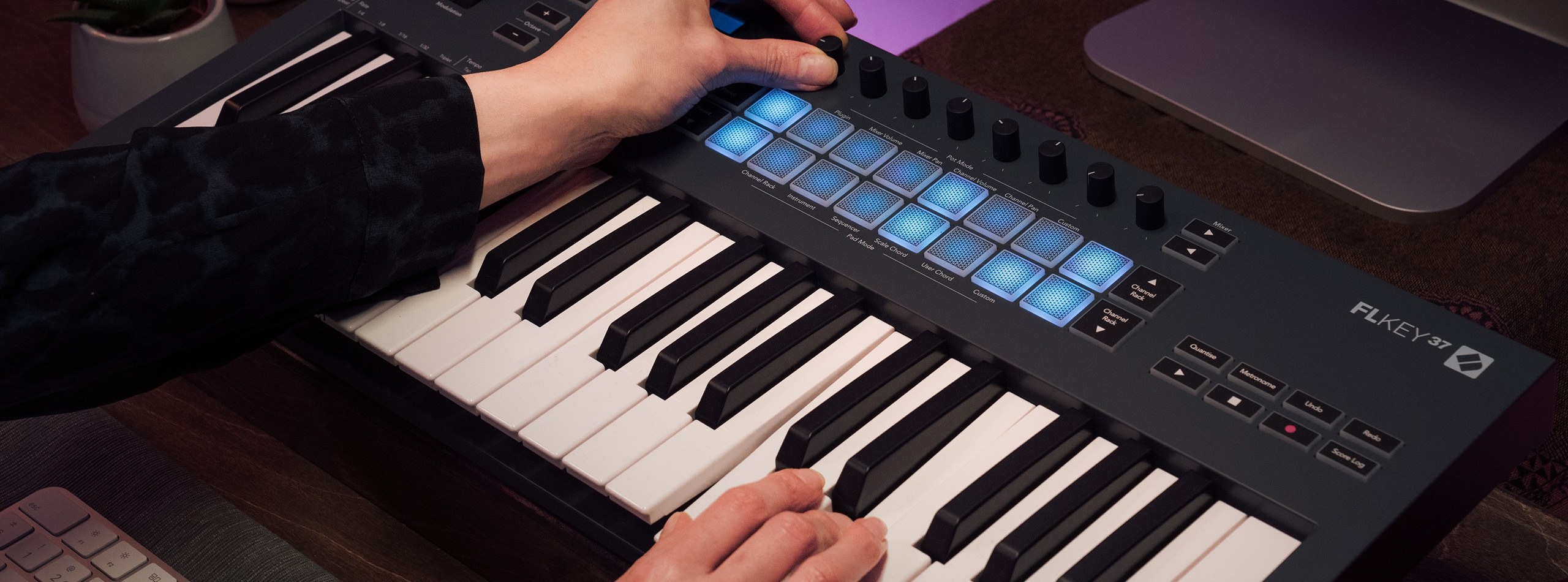 Control y creación musical con los teclados Novation FLkey