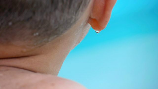 Evita los baños con inmersión de oídos siempre que sea posible 