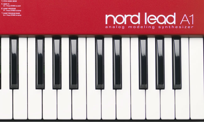 Nord Lead A1 mejora las prestaciones de Nord Lead 2x, con un motor sonoro renovado, un panel más sencillo y prestaciones avanzadas