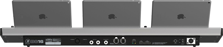 Mackie DC16, panel posterior con tres Apple iPad