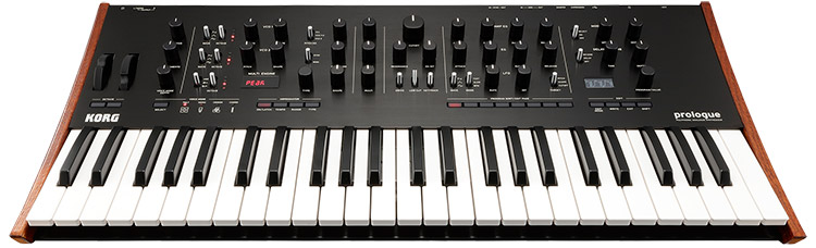 Korg Prologue 8, con 49 teclas y ocho voces, y sin ciertas peculiaridades del modelo abanderado -eso sí, también sale más barato