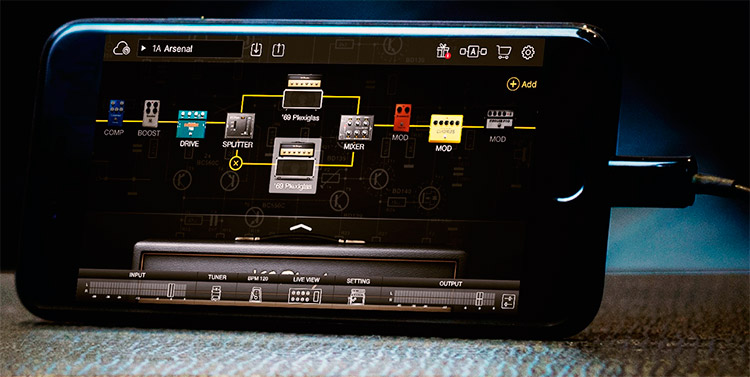 BIAS FX Mobile te deja llevarte tus multiefectos de guitarra en el bolsillo, ¡literalmente! Los diseñas en el estudio y los transportas en tu iPhone/ iPad