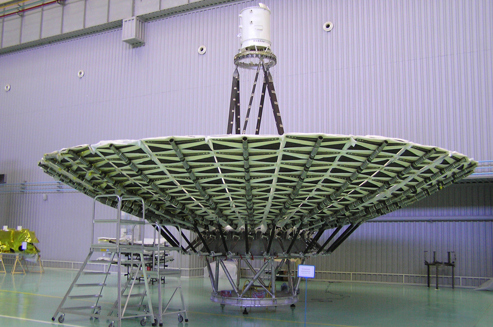 Modelo de vuelo del radiotelescopio RadioAstron SRT