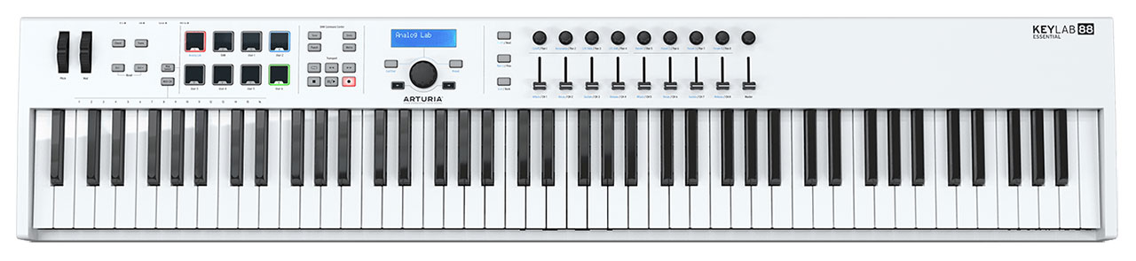 KeyLab 88 Essential ofrece acción híbrida de sinte & piano