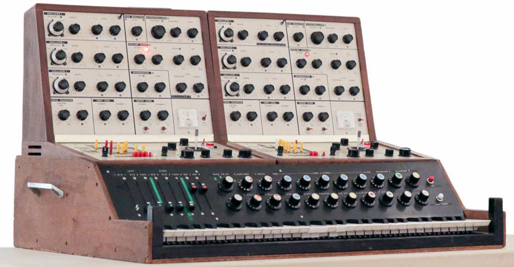 EMS VCS4: Sólo existe una unidad en todo el mundo de este raro y poderoso sintetizador analógico