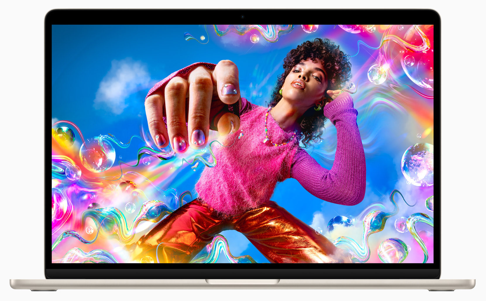 MacBook Air de 15 pulgadas con su impresionante pantalla Liquid Retina de 15,3" y soporte para 1.000 millones de colores