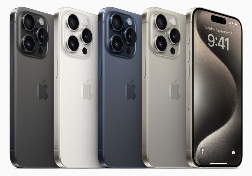 iPhone 15 Pro y Pro Max en sus cuatro acabados (titanio negro, blanco, azul y natural): Todos potenciados por el chip de 3nm A17 Pro
