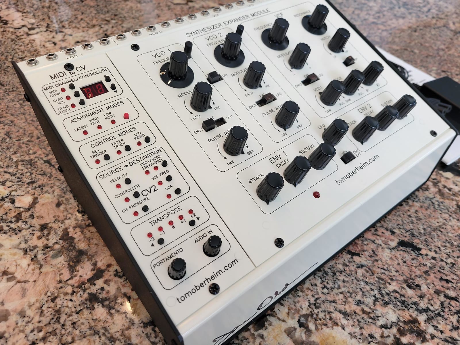 Oberheim Synthesizer Expander Module, vendido en Reverb