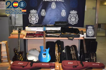 Robó más de 300 instrumentos: Detienen en Alcorcón a un empleado de una tienda por el supuesto delito