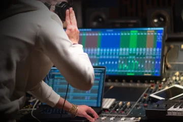 El nuevo decreto de Formación Profesional exigirá presencialidad mínima en los ciclos a distancia de sonido y DJ