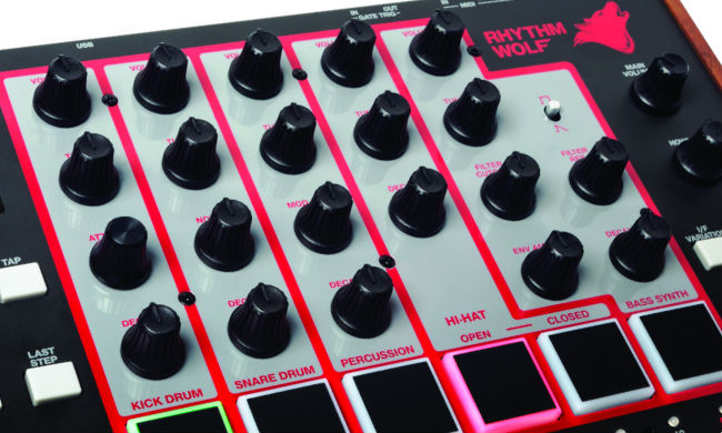 Akai Rhythm Wolf, una caja de ritmos totalmente analógica, con cinco sonidos y sinte de bajo